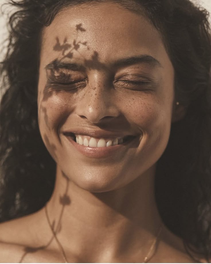 mujer disfrutando desodorante natual zuhe